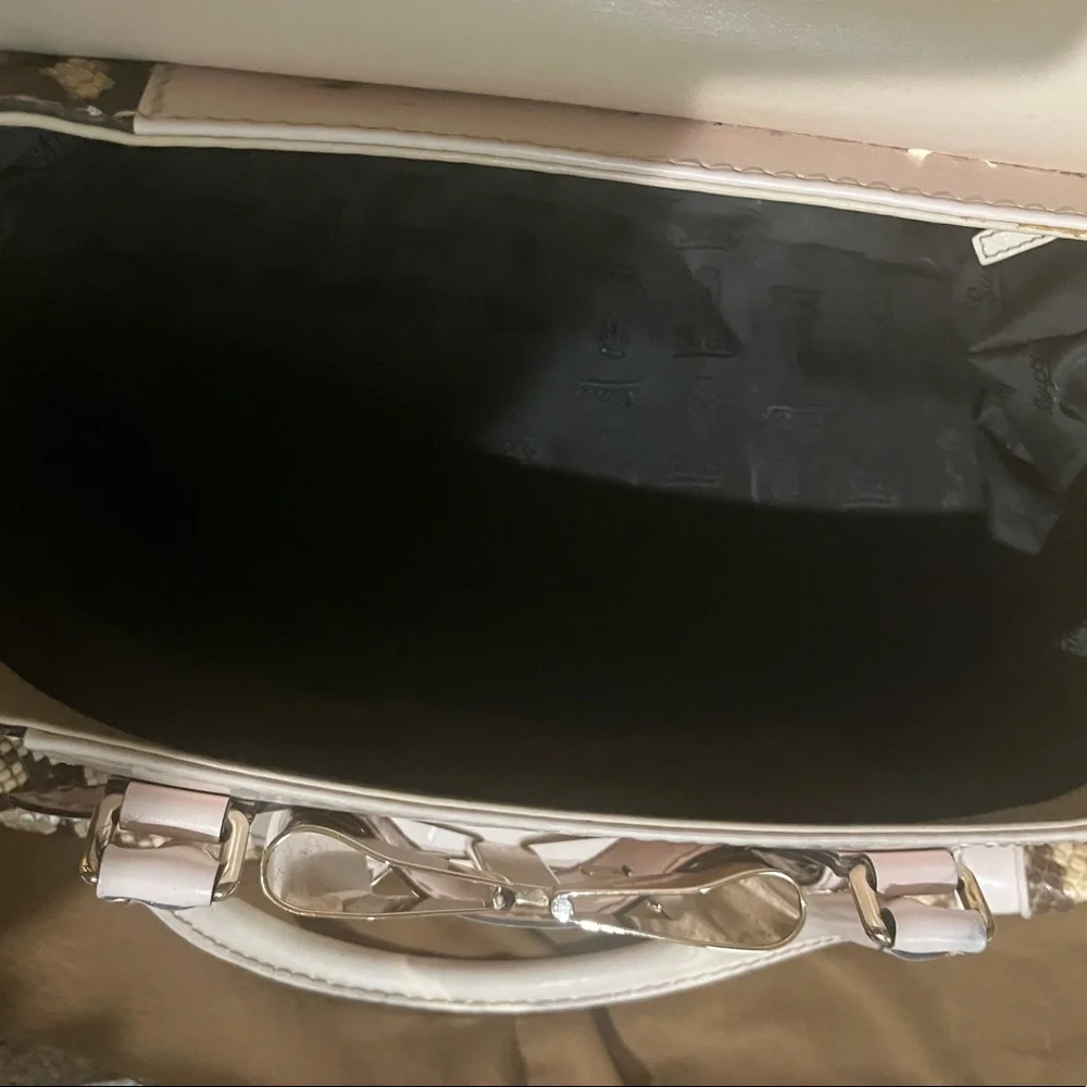 COPY - $4000 Authentic Gucci Dionysus Cruise Limited Edition Python Satchel 18”… - Picture 7 of 16